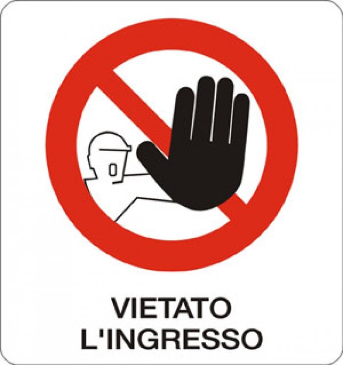 CARTELLO IN ALLUMINIO FORMATO MM 330X350 VIETATO L'INGRESSO (562B)