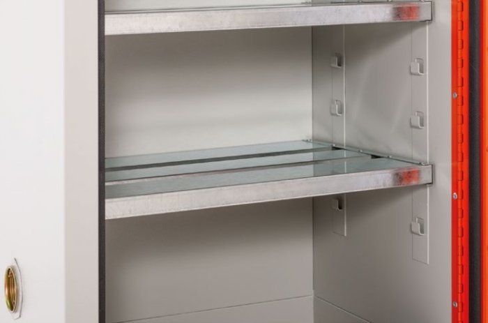 RIPIANI PER ARMADI DI STOCCAGGIO BATTERIE Due dimensioni dedicate agli armadi FMPlus