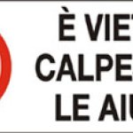 CARTELLO IN ALLUMINIO FORMATO MM 300X80 VIETATO CALPESTARE LE AIUOLE (1945)