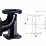 GOMITO A PIEDE FLANGIATO IN GHISA  (0832)