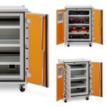 ARMADI PREMIUM PER RICARICA BATTERIE AL LITIO Versioni monofase e trifase con quattro ripiani e ruote girevoli