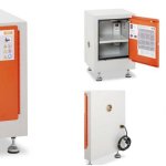 ARMADIO FMPLUS PER STOCCAGGIO E RICARICA BATTERIE AL LITIO Armadio compatto indoor con alimentazione elettrica e sistemi di segnalazione