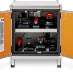 ARMADI BASIC PER RICARICA BATTERIE AL LITIO Versioni monofase e trifase con quattro ripiani e ruote girevoli